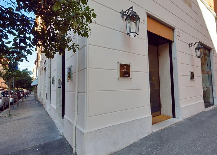 Lh Lloyd Hotel 3*