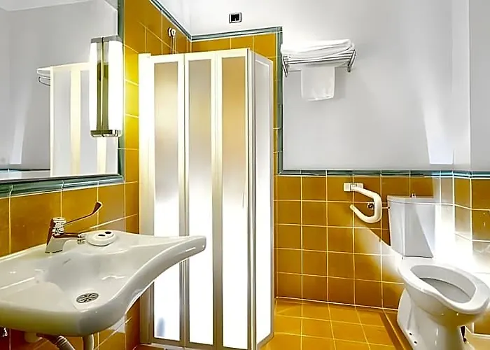 Lh Lloyd Hotel 3*
