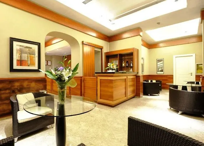Hotel Lh Lloyd
